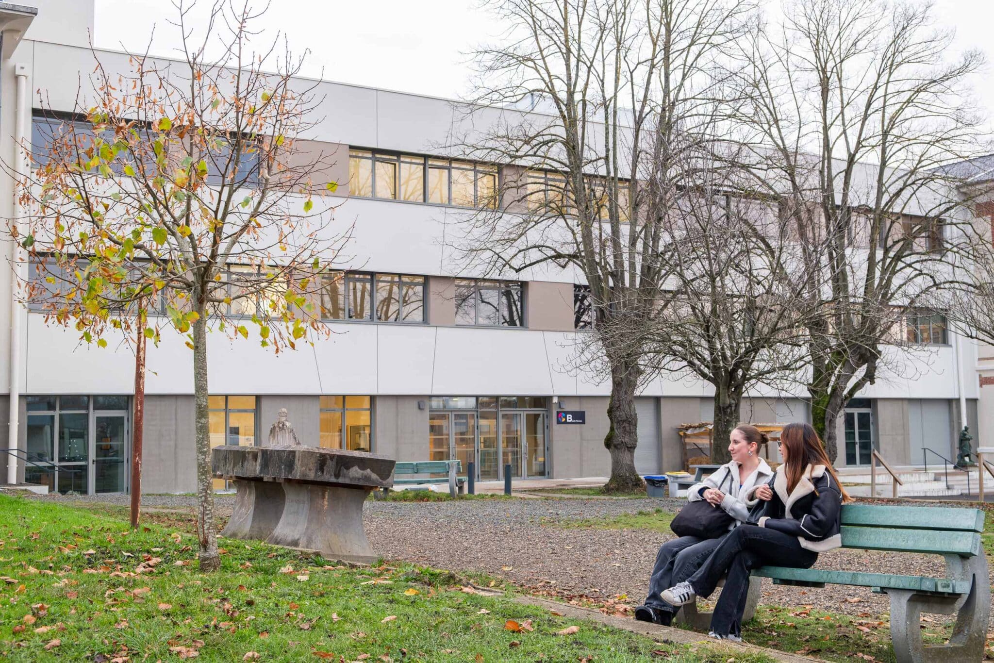 saint-charles-sainte-croix-le-mans-ensemble-scolaire-batiment-b